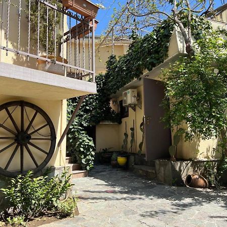 Georgian House Hotell Tbilisi Exteriör bild