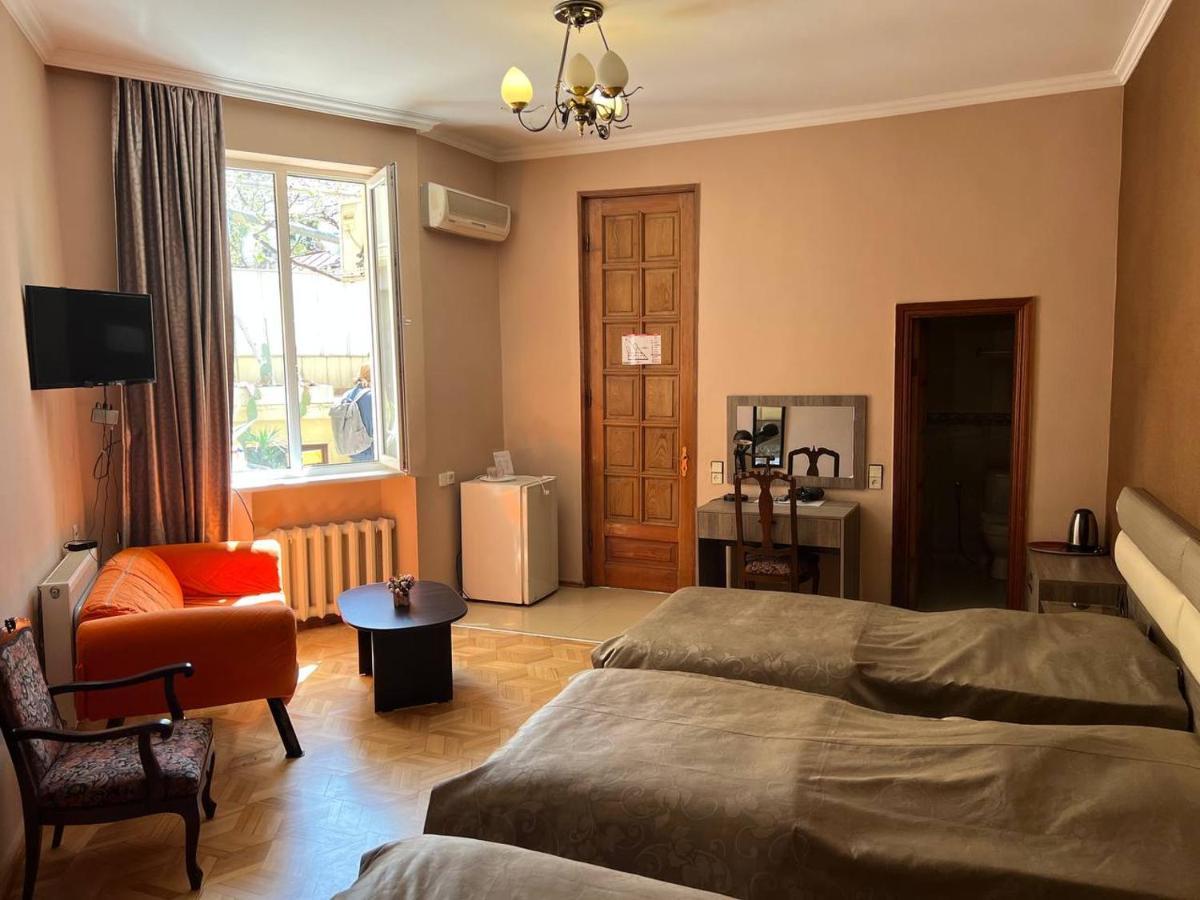 Georgian House Hotell Tbilisi Exteriör bild