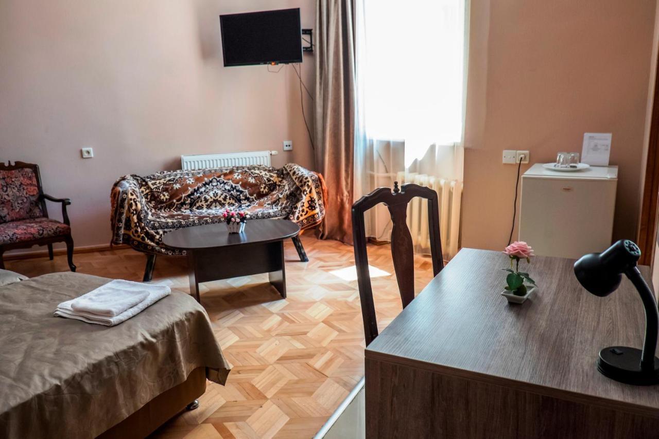 Georgian House Hotell Tbilisi Exteriör bild